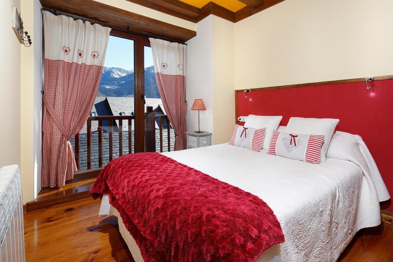 Apartamento La Santeta De Aran Βιέλα Εξωτερικό φωτογραφία